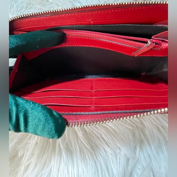 Microguccissima Heart Zip Around Wallet Red - Picture 3 of 13